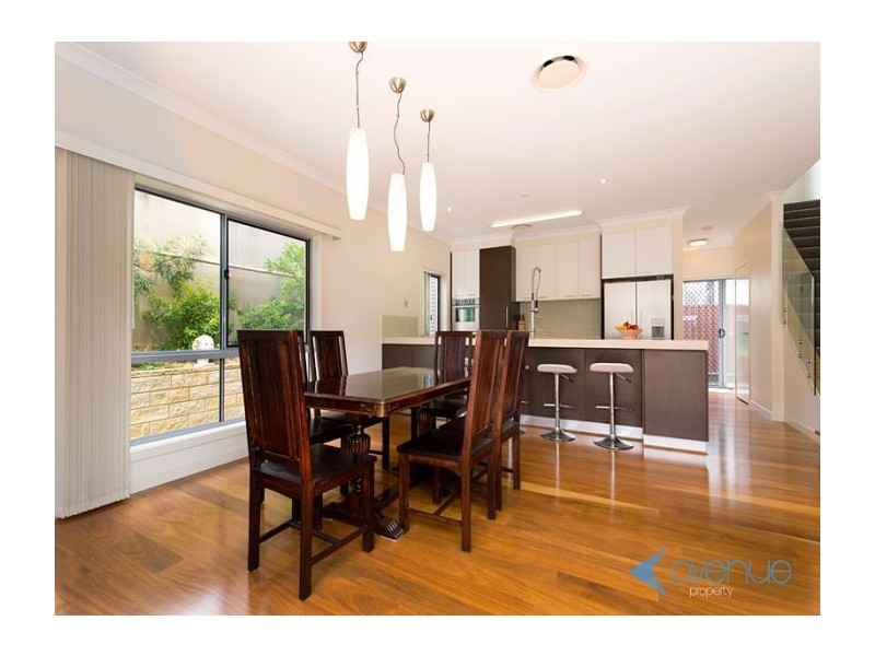 10 Bower Street, Dutton Park QLD 4102