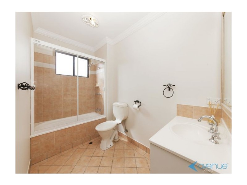 1/105 Oldfield Road, Sinnamon Park QLD 4073