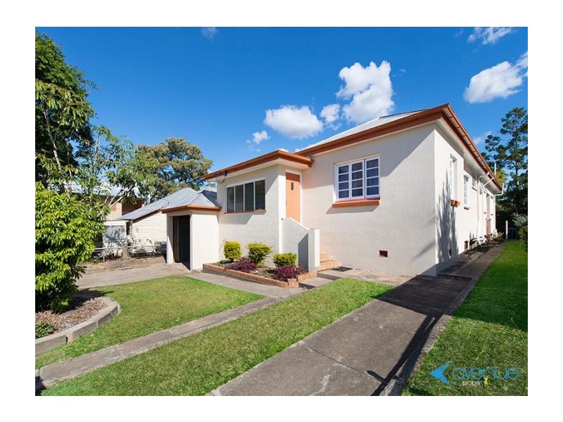 1031 Logan Road, Holland Park West QLD 4121