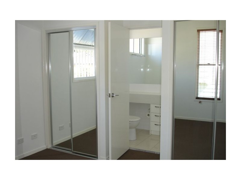 923 Stanley St, East Brisbane QLD 4169