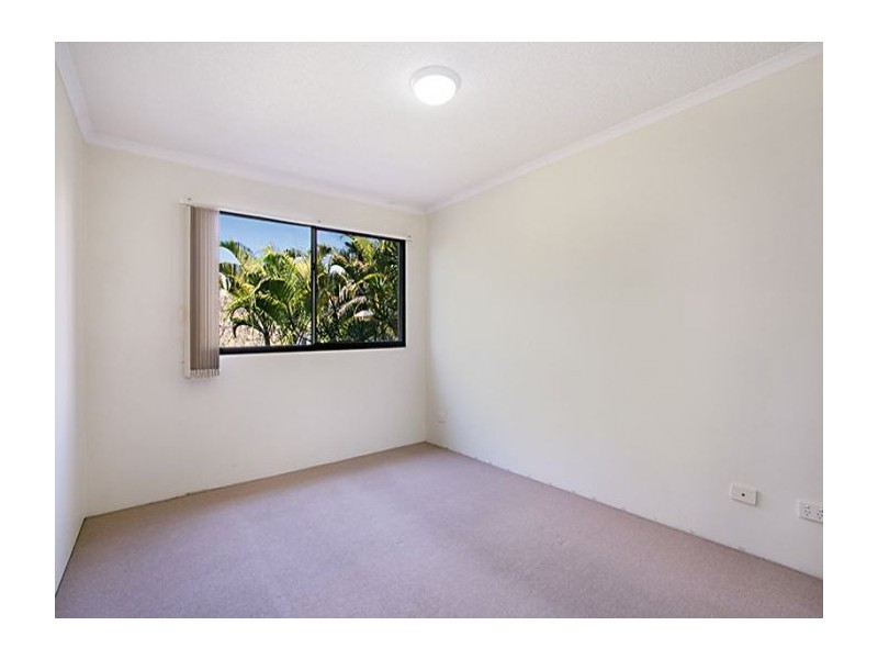 01/45 Harries Road, Coorparoo QLD 4151
