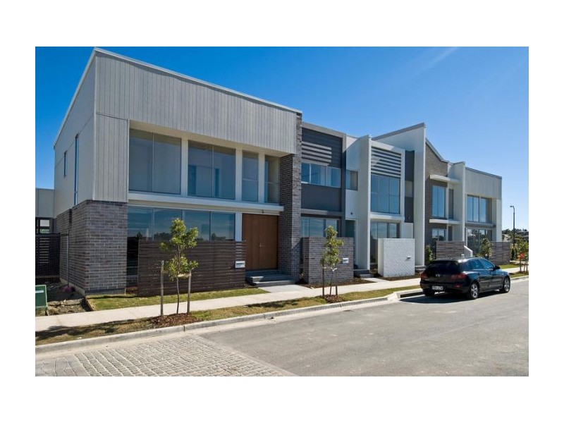 52 Southbay Drive, Varsity Lakes QLD 4227