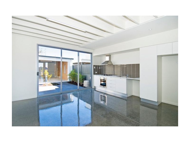 52 Southbay Drive, Varsity Lakes QLD 4227