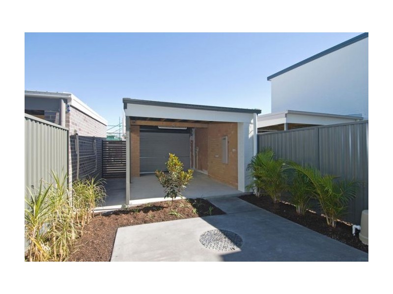 52 Southbay Drive, Varsity Lakes QLD 4227