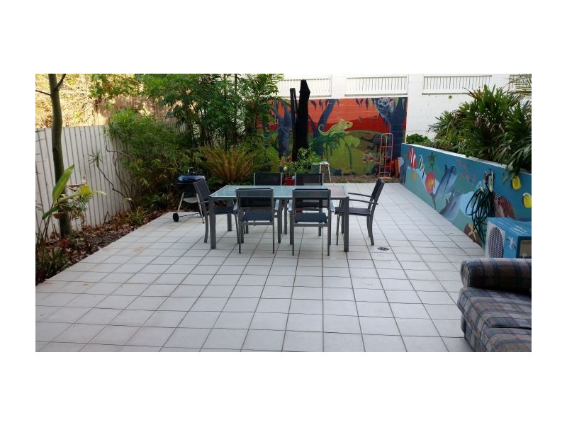 4/8 Catherine Street, Woolloongabba QLD 4102