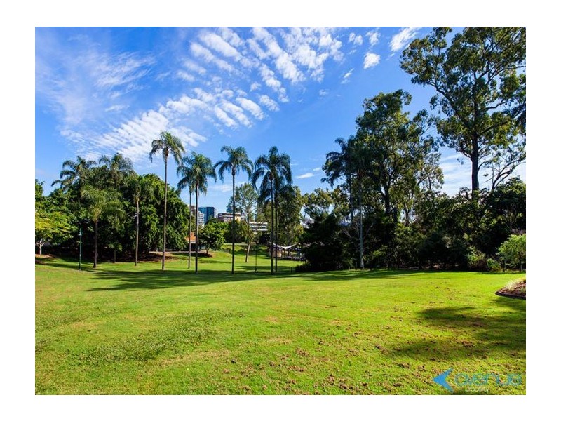 4/9 Northcote Street, East Brisbane QLD 4169