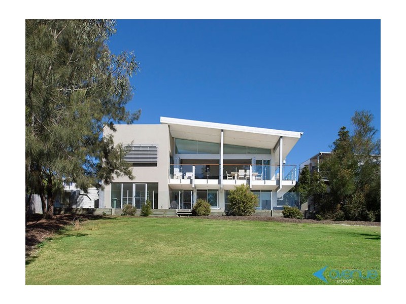 28 Staveley Close, Sinnamon Park QLD 4073
