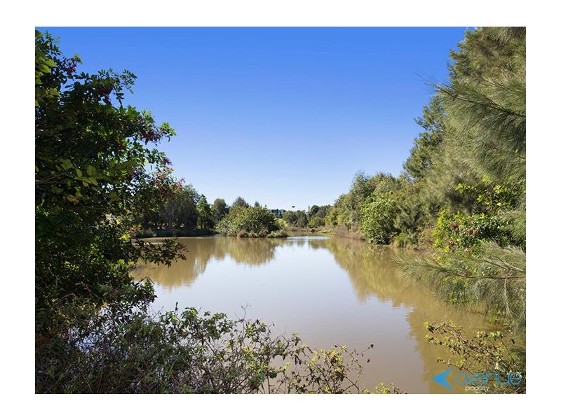 28 Staveley Close, Sinnamon Park QLD 4073