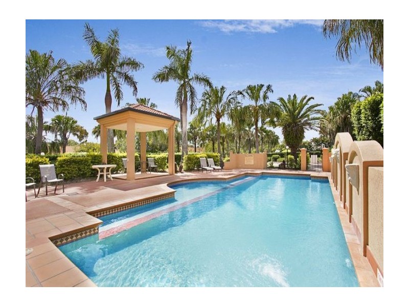 99 Oldfield Road, Sinnamon Park QLD 4073