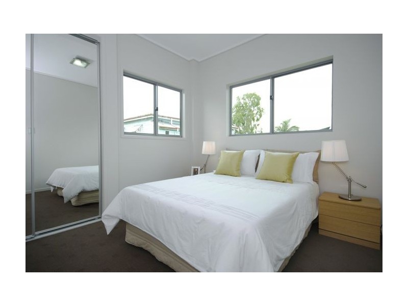 2/153 Fairfield Road, Fairfield QLD 4103