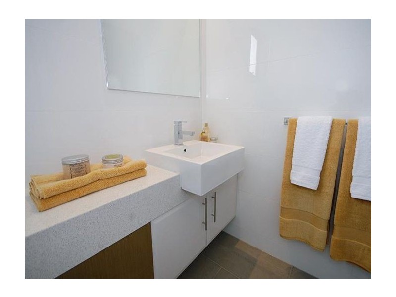 2/153 Fairfield Road, Fairfield QLD 4103