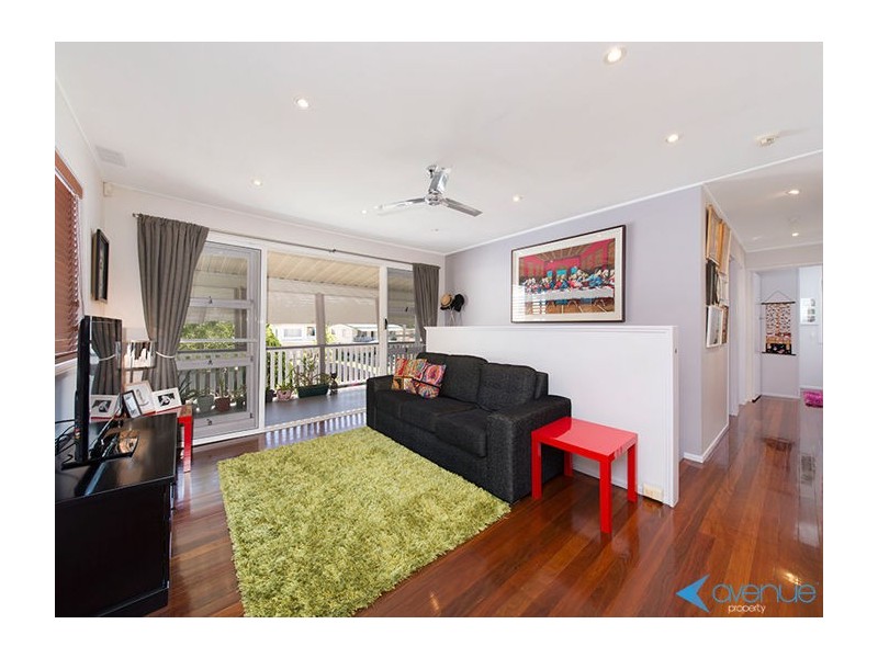 11 Loombah Crescent, Ferny Hills QLD 4055
