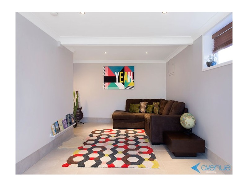11 Loombah Crescent, Ferny Hills QLD 4055