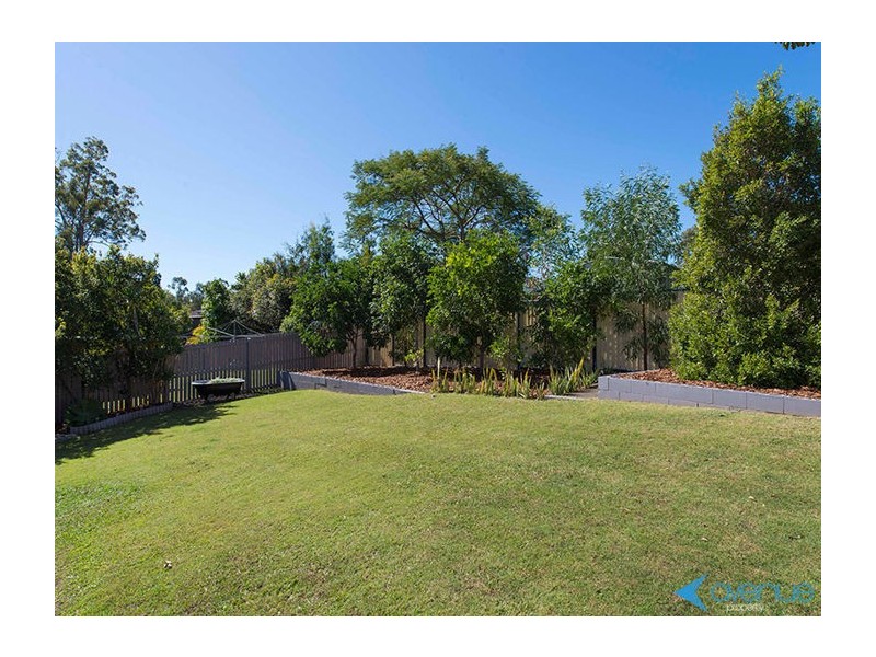 11 Loombah Crescent, Ferny Hills QLD 4055