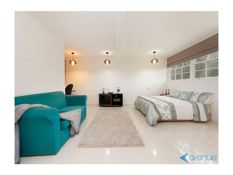 61 Turner Avenue, Fairfield QLD 4103