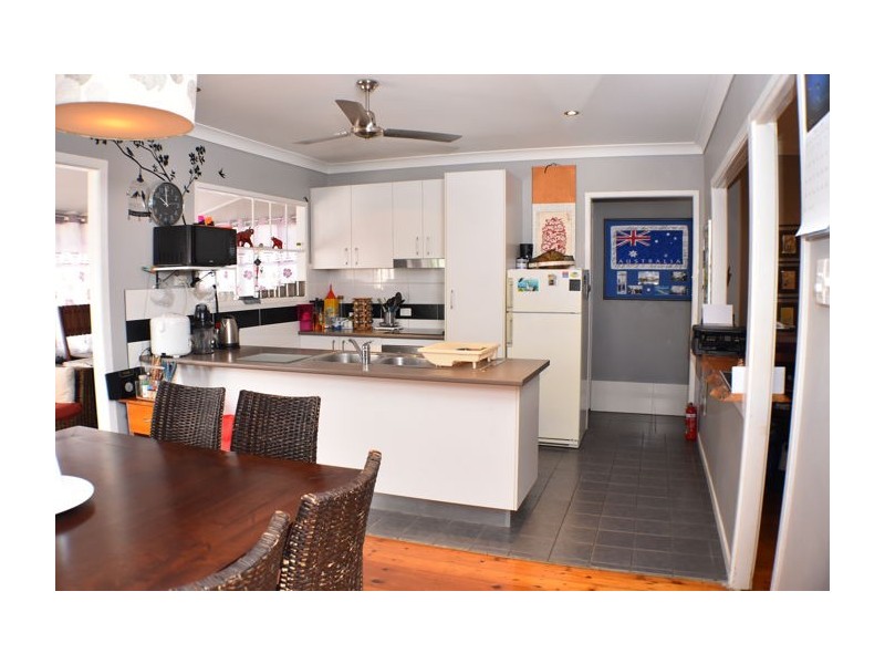 1193 Cavendish Road, Mount Gravatt East QLD 4122