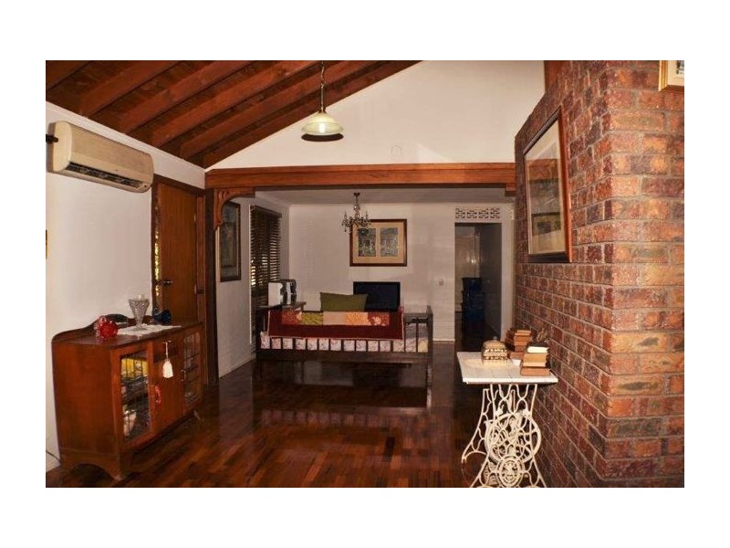 103 Blackberry Street, Mansfield QLD 4122