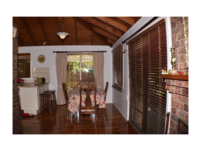 103 Blackberry Street, Mansfield QLD 4122