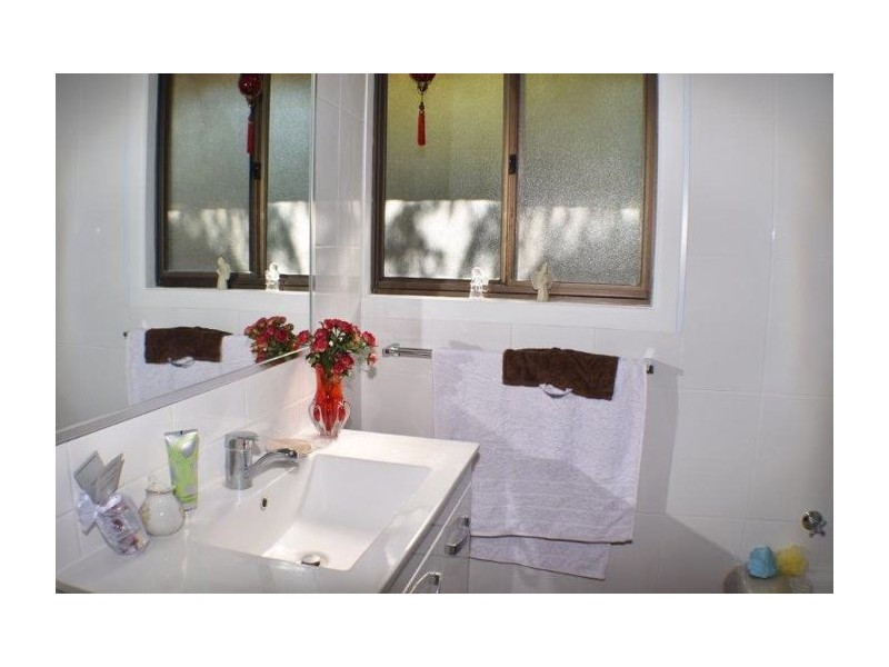 103 Blackberry Street, Mansfield QLD 4122