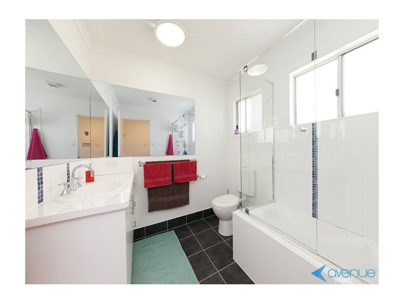 23 Turner Avenue, Fairfield QLD 4103