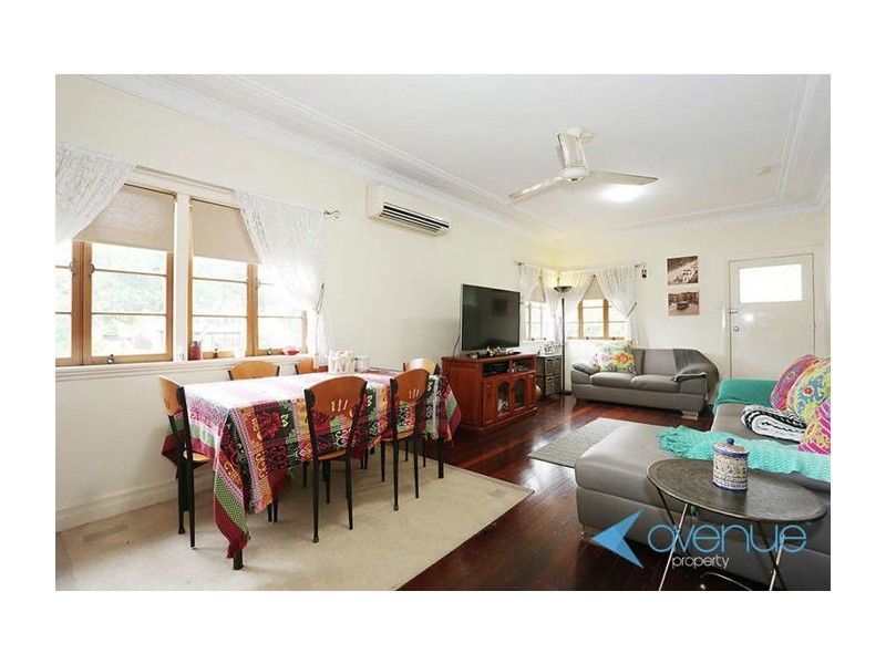 28 Black Street, Yeerongpilly QLD 4105