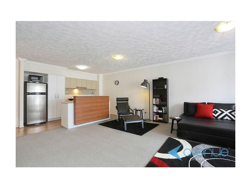 02/803 Stanley Street, Woolloongabba QLD 4102