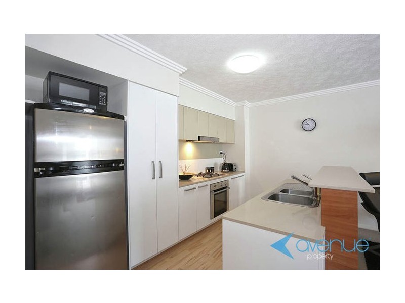 02/803 Stanley Street, Woolloongabba QLD 4102