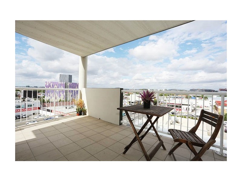 803 Stanley Street, Woolloongabba QLD 4102