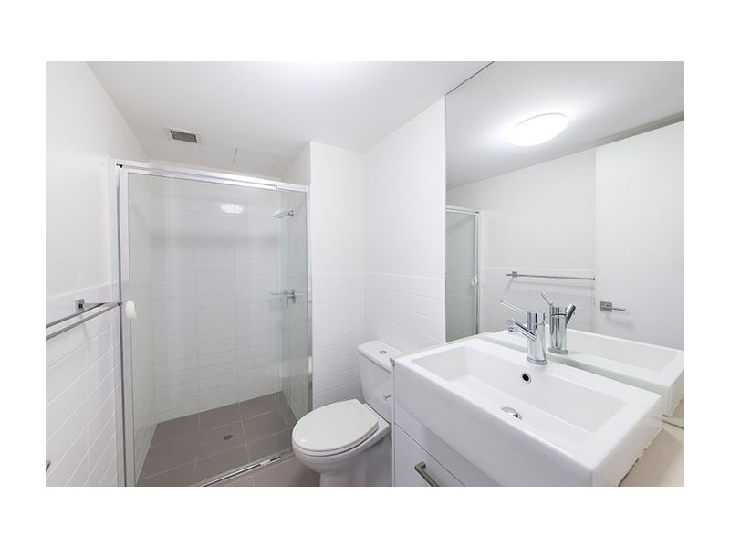 803 Stanley Street, Woolloongabba QLD 4102