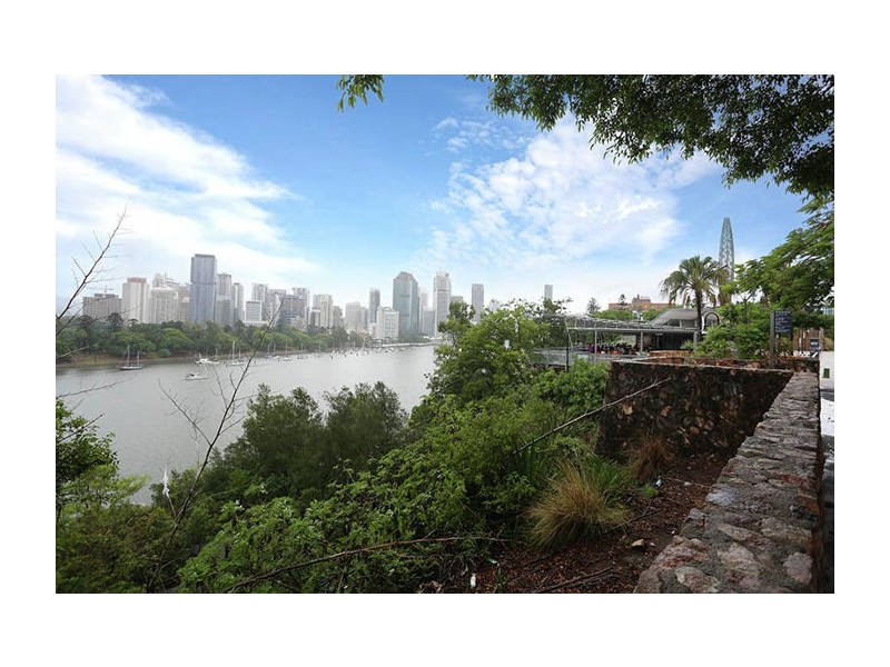3 47 Llewellyn St, Kangaroo Point QLD 4169
