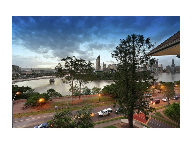 58/236 River Terrace, Kangaroo Point QLD 4169