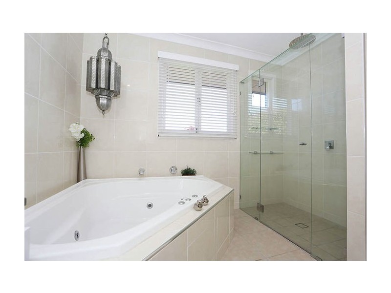 21 Thelma Street, Mount Gravatt East QLD 4122