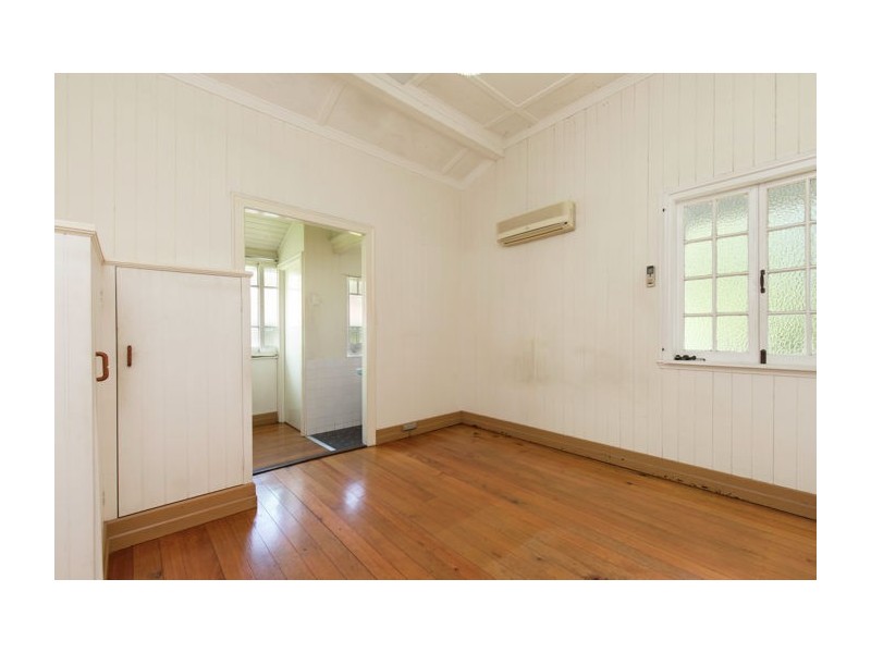 2 Piers Street, Moorooka QLD 4105