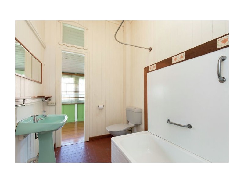 2 Piers Street, Moorooka QLD 4105