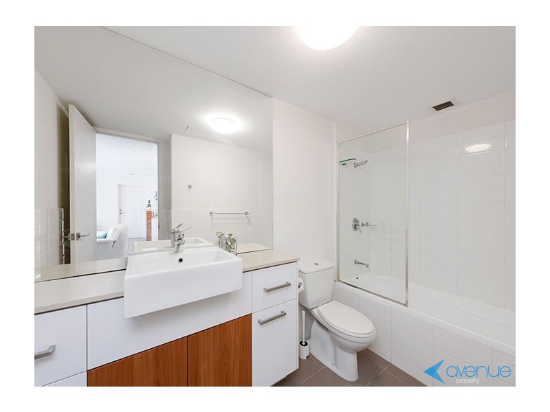 225/803 Stanley Street, Woolloongabba QLD 4102