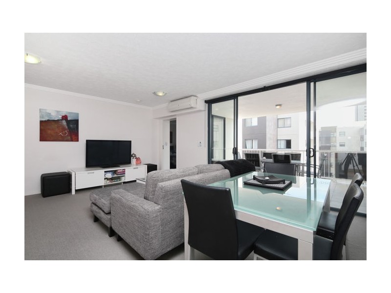 330 803 Stanley St, Woolloongabba QLD 4102