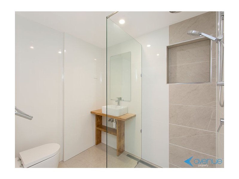 14 Eighth Avenue, Coorparoo QLD 4151