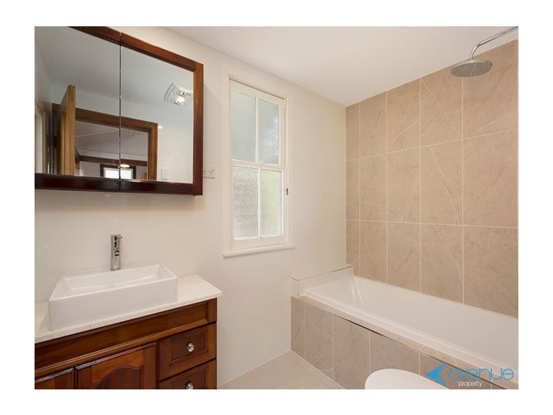 12 Eighth Avenue, Coorparoo QLD 4151