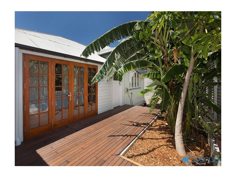 12 Eighth Avenue, Coorparoo QLD 4151