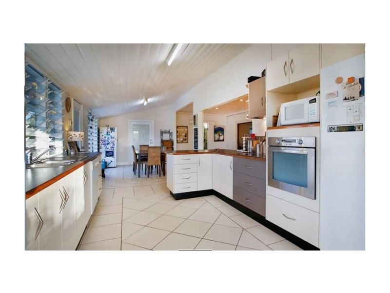 19 Cook Street, North Ward QLD 4810