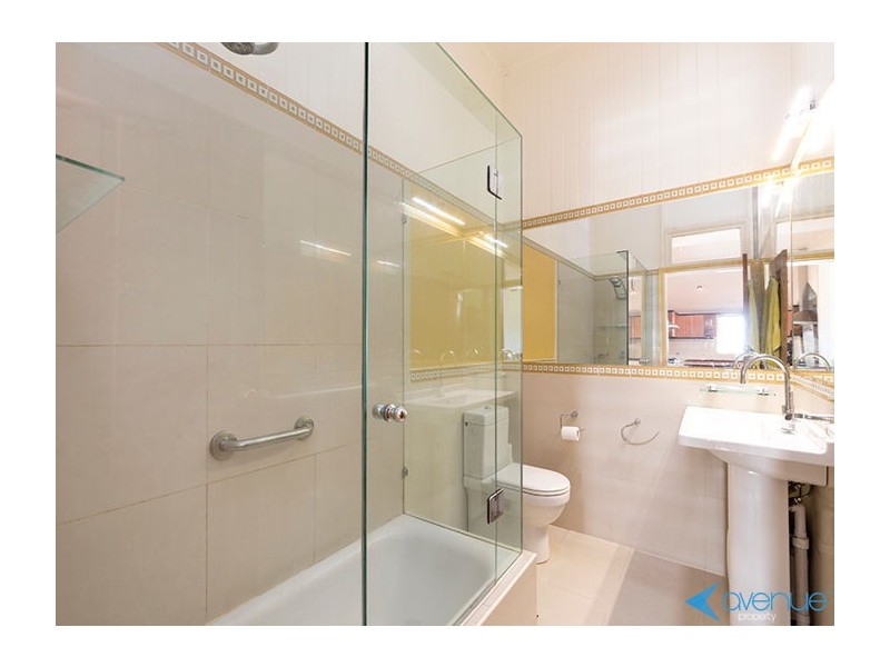 72 Hawthorne Street, Woolloongabba QLD 4102