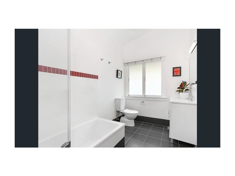 16 Catherine Street, Woolloongabba QLD 4102