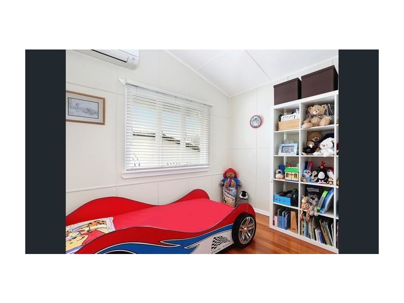 16 Catherine Street, Woolloongabba QLD 4102