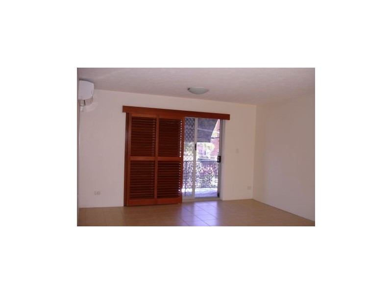 3 334 Cornwall Street, Greenslopes QLD 4120