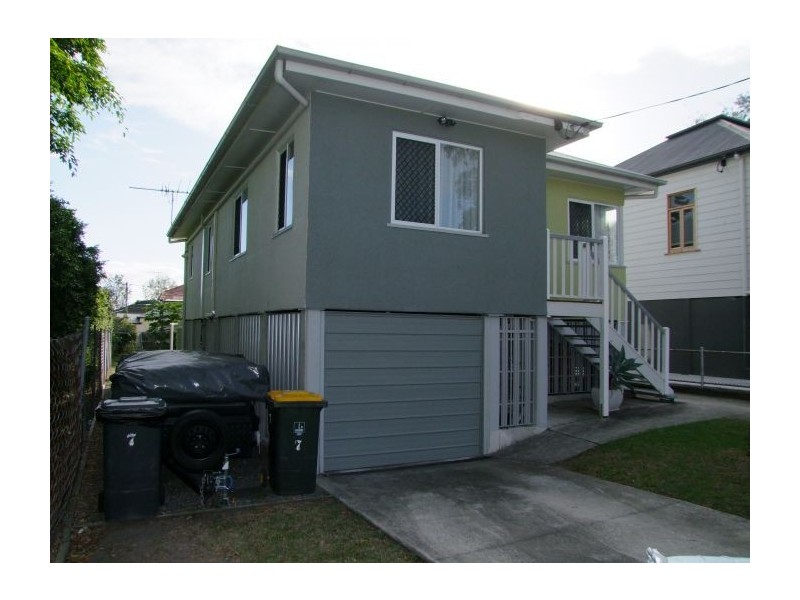 7 Grattan Street, Woolloongabba QLD 4102