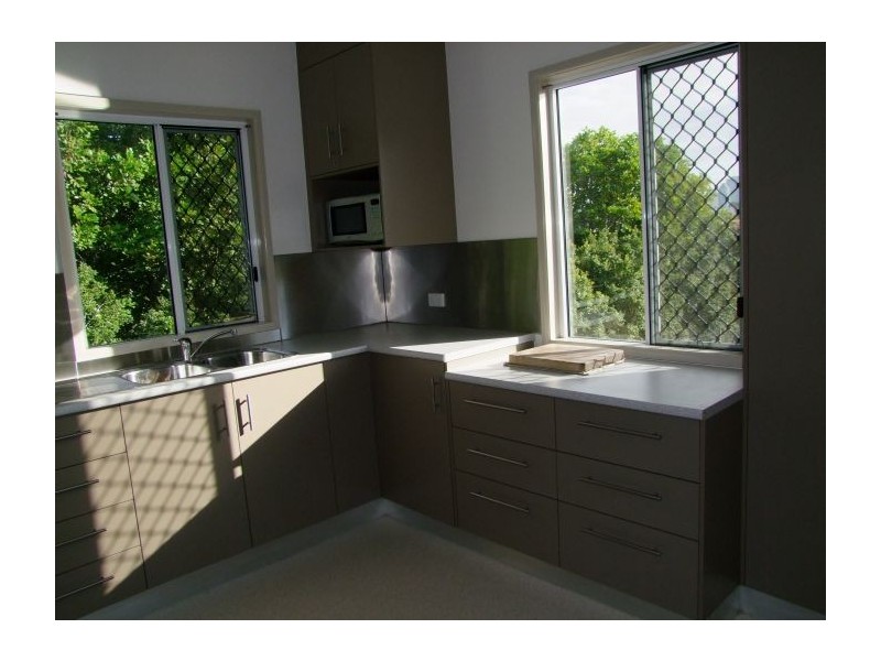 7 Grattan Street, Woolloongabba QLD 4102