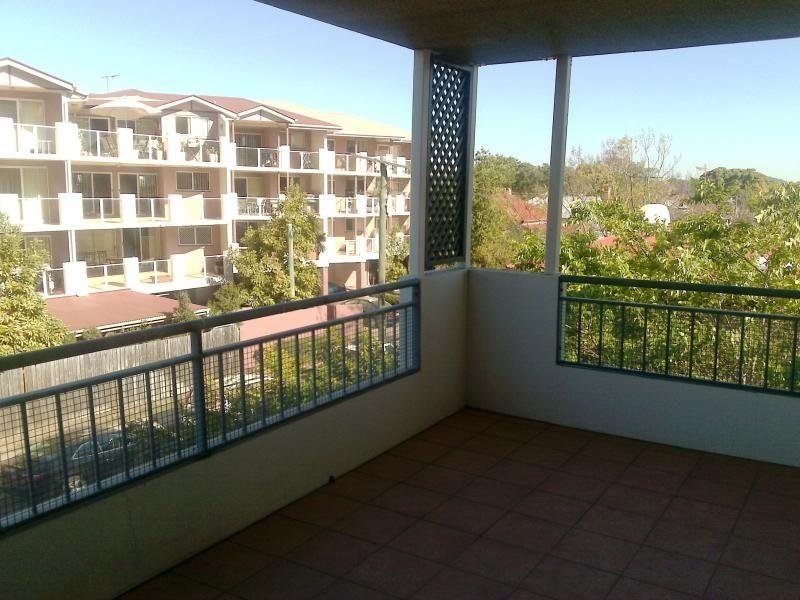 12 239-249 Shafston Avenue, Kangaroo Point QLD 4169