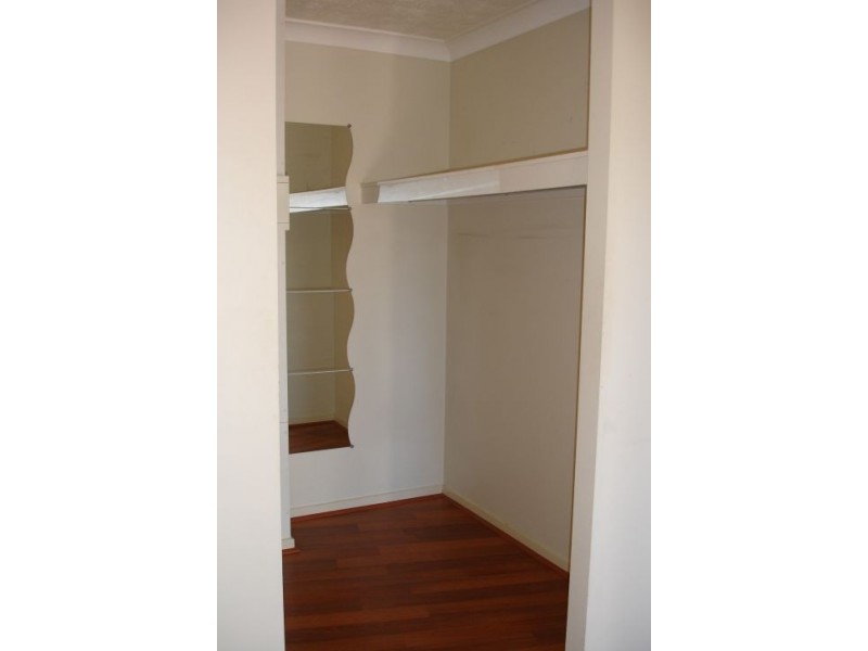 12 239-249 Shafston Avenue, Kangaroo Point QLD 4169