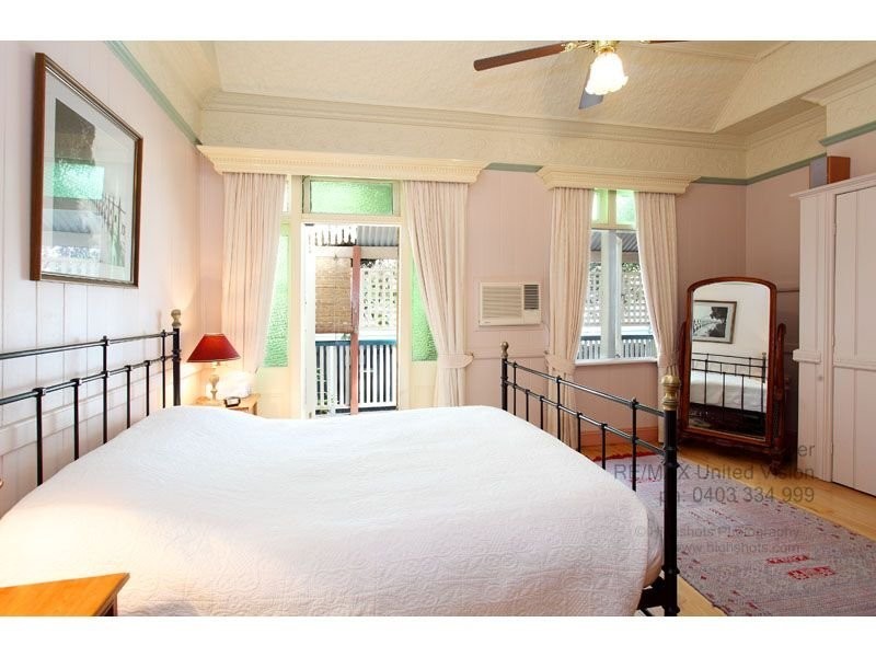 28 Shakespeare Street, Coorparoo QLD 4151