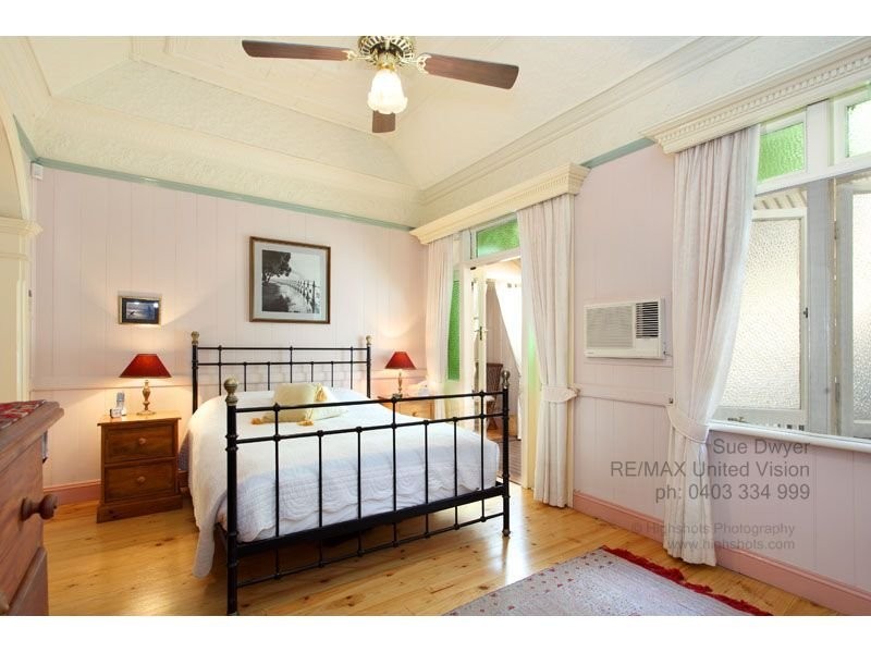 28 Shakespeare Street, Coorparoo QLD 4151